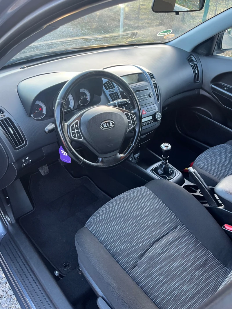 Kia Ceed 1.6CRDI 116, снимка 6 - Автомобили и джипове - 48880452