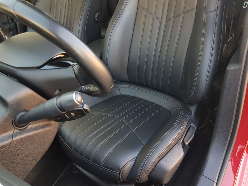 Peugeot 308 1.2 e-THP Feline, снимка 10 - Автомобили и джипове - 50059073