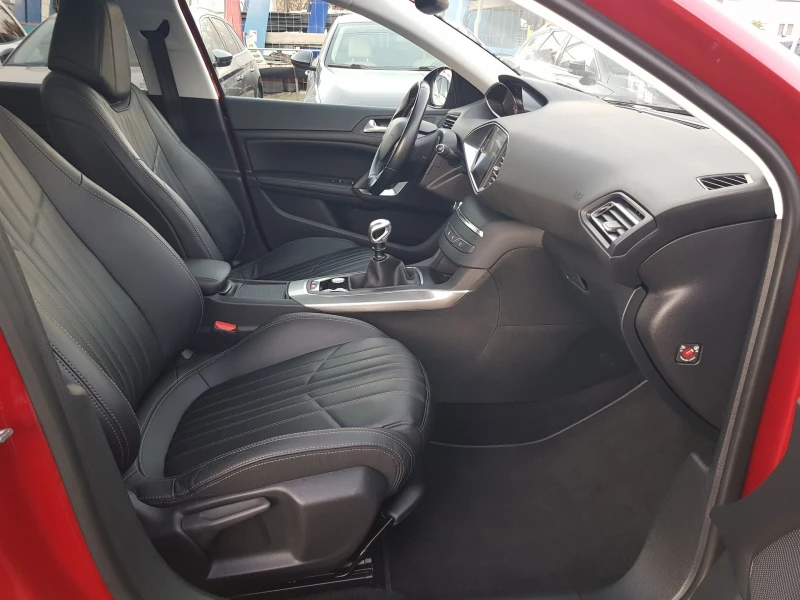 Peugeot 308 1.2 e-THP Feline, снимка 9 - Автомобили и джипове - 50059073