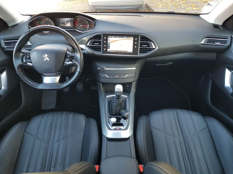 Peugeot 308 1.2 e-THP Feline, снимка 8 - Автомобили и джипове - 50059073