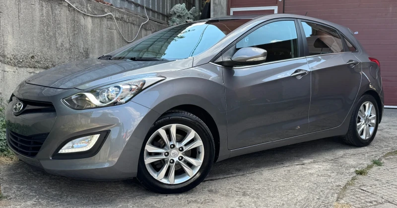 Hyundai I30 1.6 crdi, снимка 2 - Автомобили и джипове - 51908168