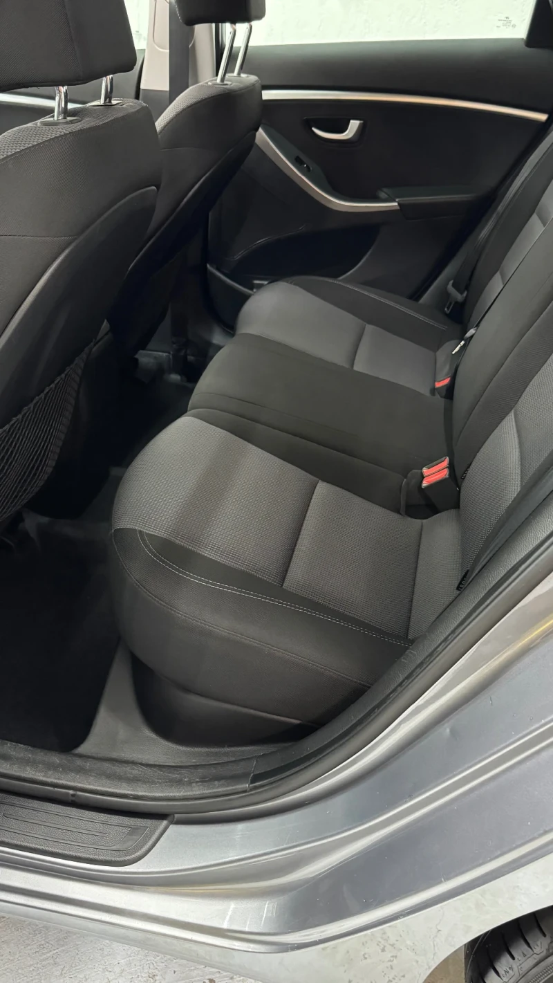 Hyundai I30 1.6 crdi, снимка 12 - Автомобили и джипове - 51908168