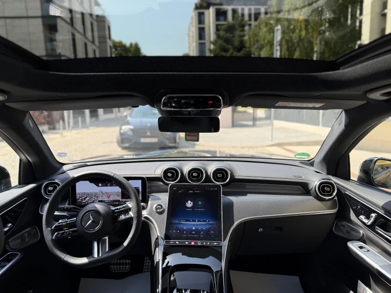 Mercedes-Benz GLC 200 4Matic/AMG/Virtual/Distronic/360Camera/Burmester, снимка 8 - Автомобили и джипове - 52407744