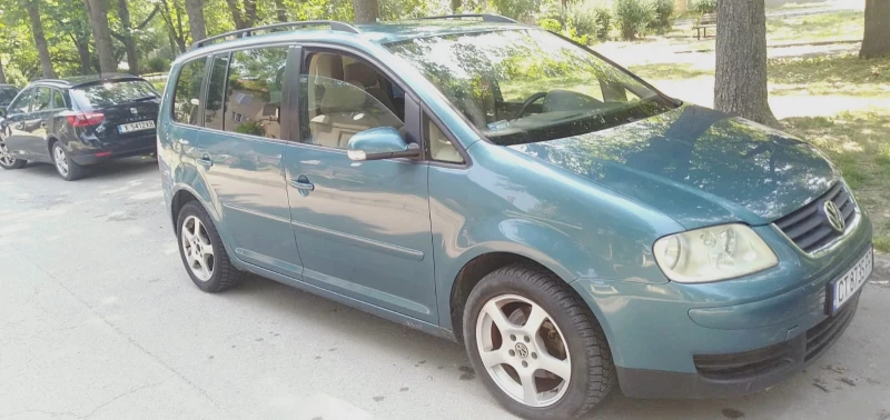 VW Touran, снимка 4 - Автомобили и джипове - 52665039