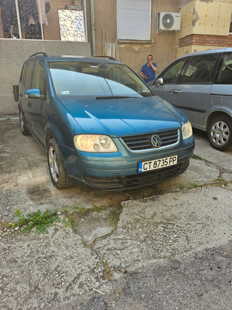 VW Touran, снимка 8 - Автомобили и джипове - 52665039