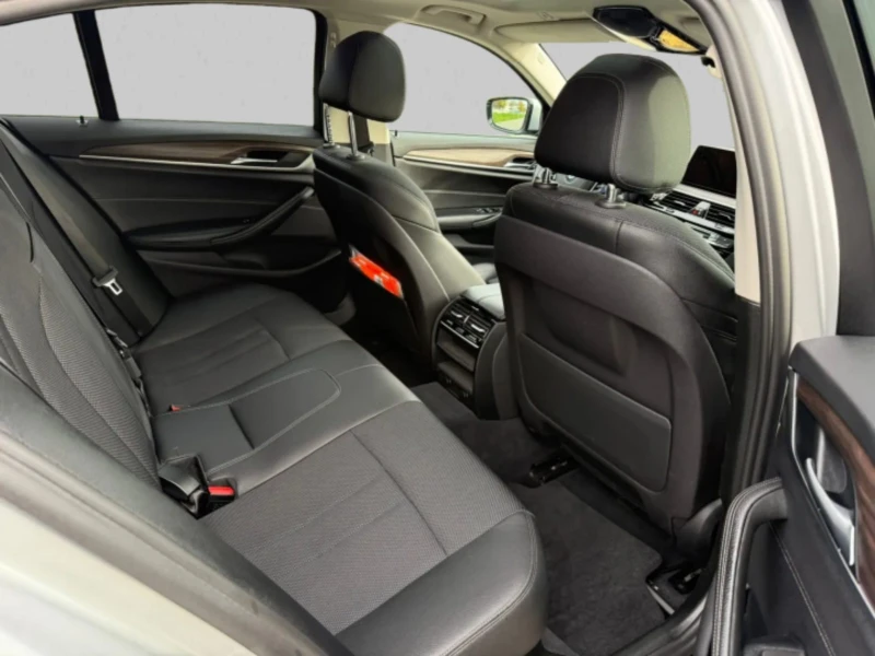 BMW 530 d xDrive A G30, снимка 8 - Автомобили и джипове - 52726251