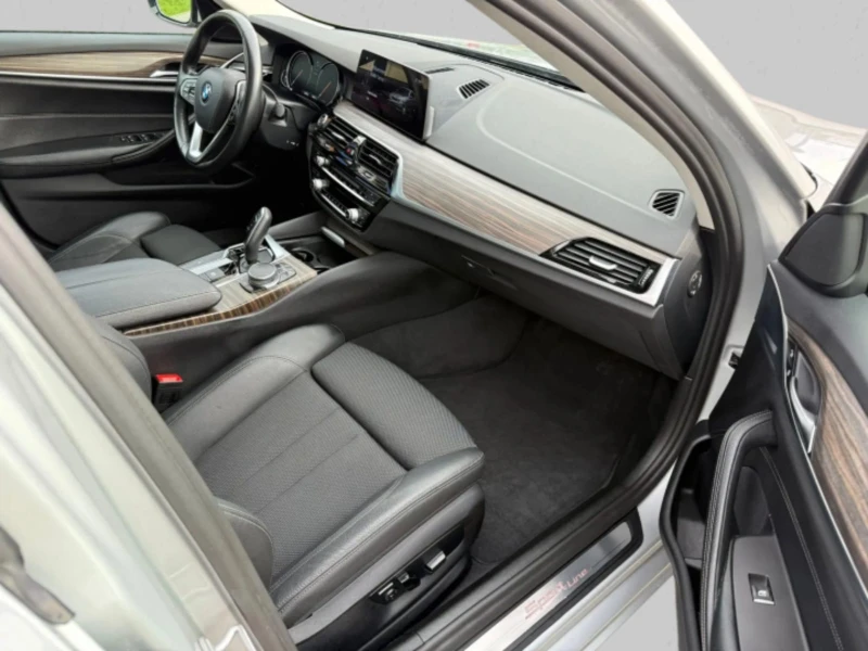 BMW 530 d xDrive A G30, снимка 6 - Автомобили и джипове - 52726251