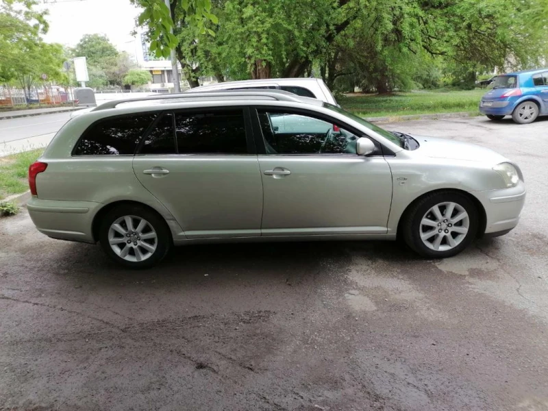 Toyota Avensis D4D, снимка 4 - Автомобили и джипове - 52788845
