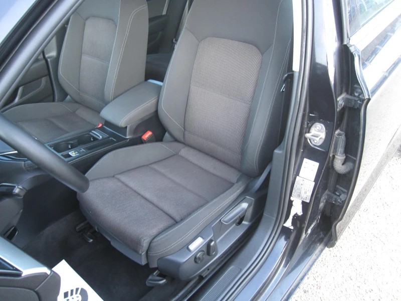 VW Passat Автомат 1, 6-TDI, NAVI , снимка 9 - Автомобили и джипове - 53121437