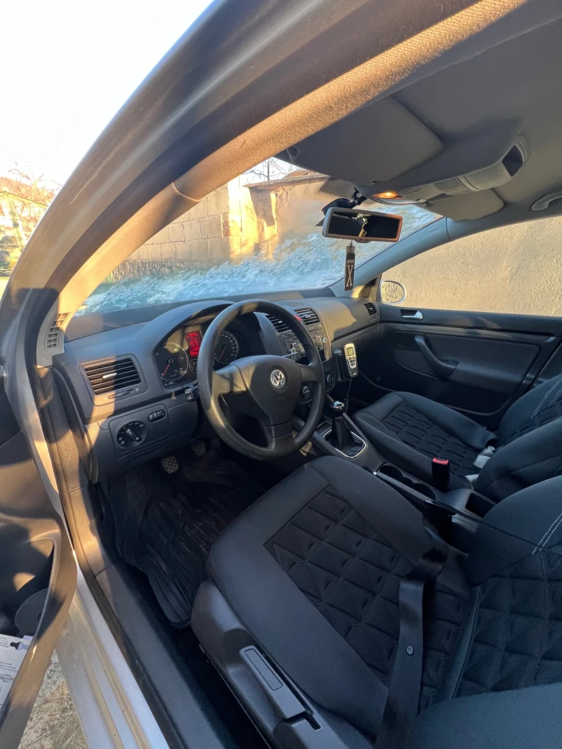 VW Golf 5 1.9 TDI 105 к.с. , снимка 6 - Автомобили и джипове - 53166530