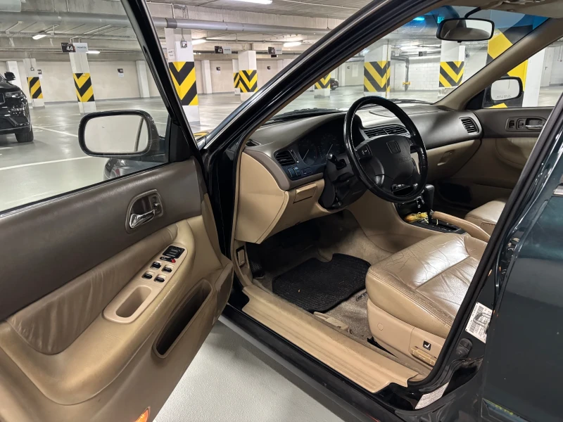 Honda Accord 2, 7 V6, Automatic , снимка 4 - Автомобили и джипове - 53567198