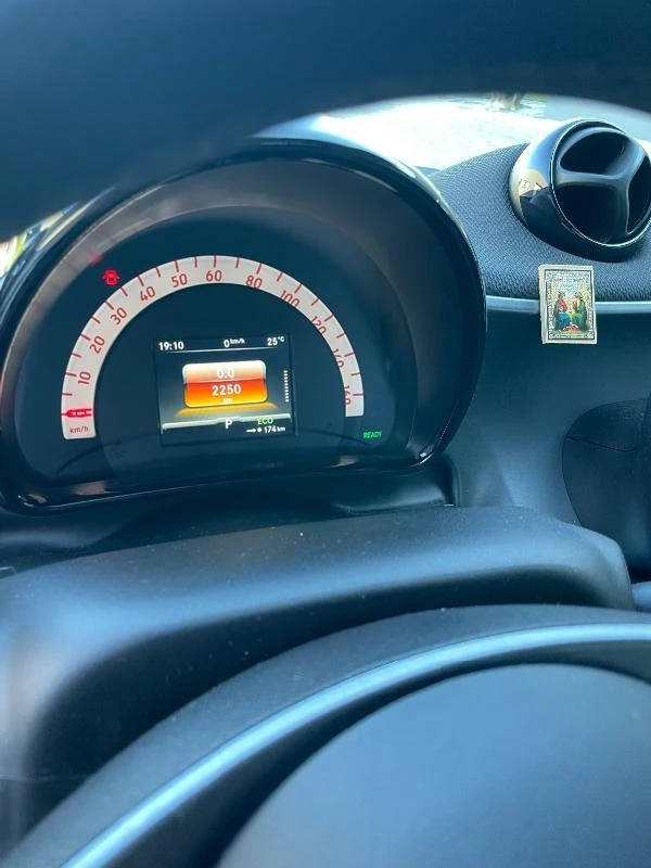 Smart Fortwo EQ 22kw, снимка 12 - Автомобили и джипове - 48582374