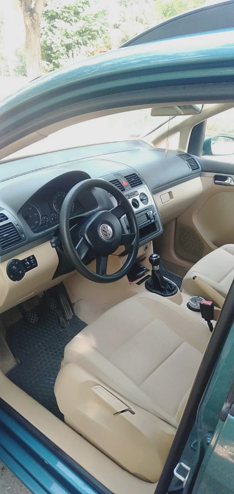 VW Touran, снимка 7 - Автомобили и джипове - 52665039