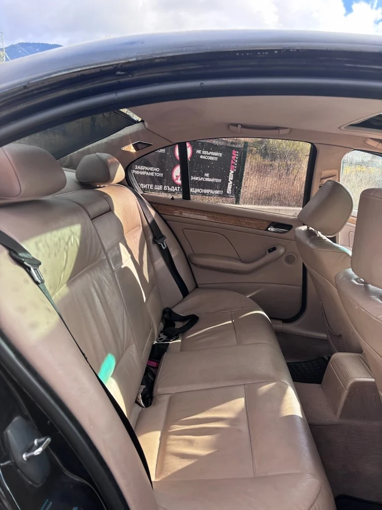 BMW 330, снимка 12 - Автомобили и джипове - 56681337