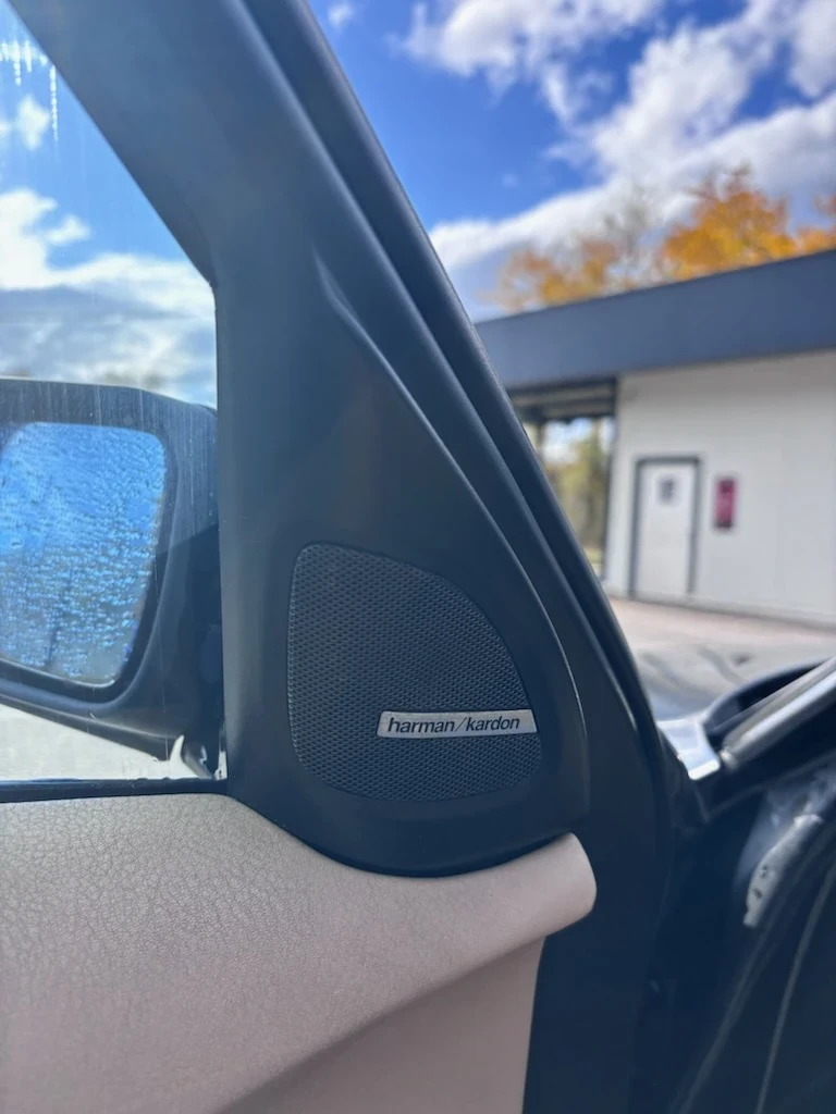BMW 330, снимка 16 - Автомобили и джипове - 56681337