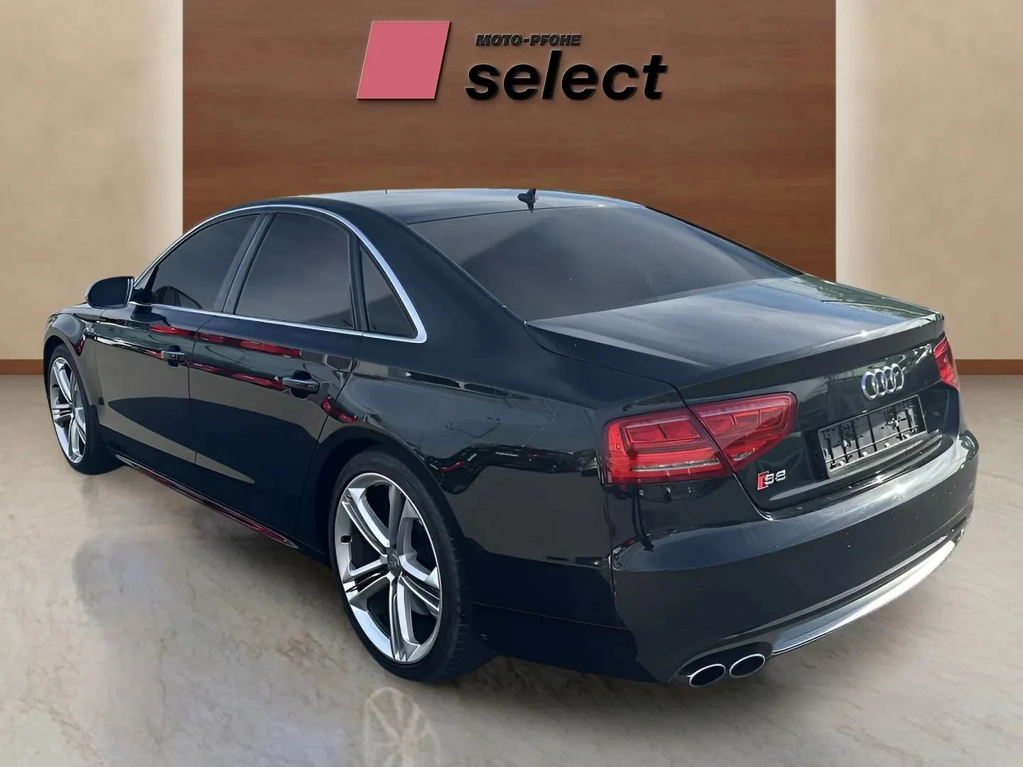 Audi S8 4.4 TFSI - изображение 8