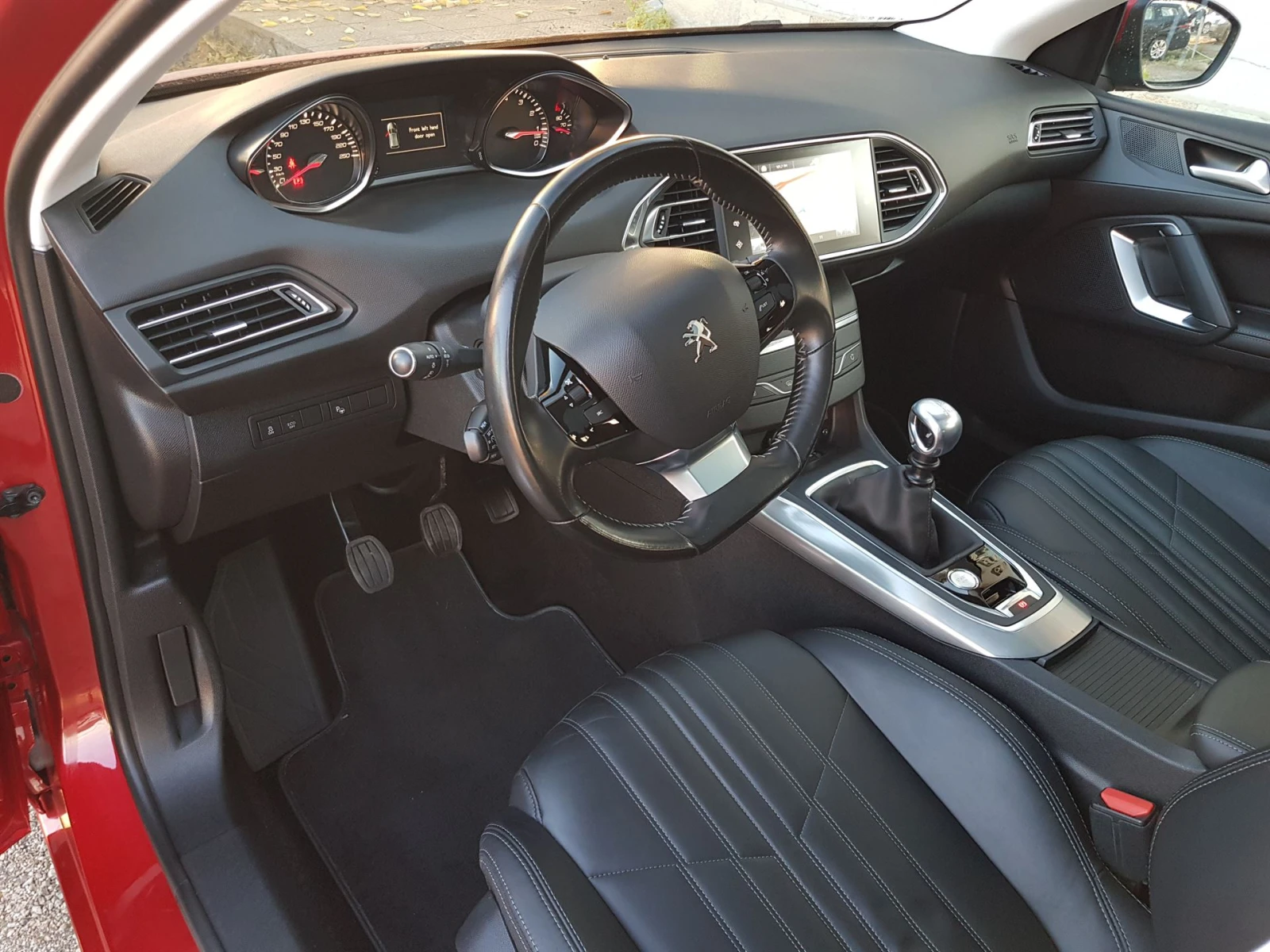 Peugeot 308 1.2 e-THP Feline - изображение 7