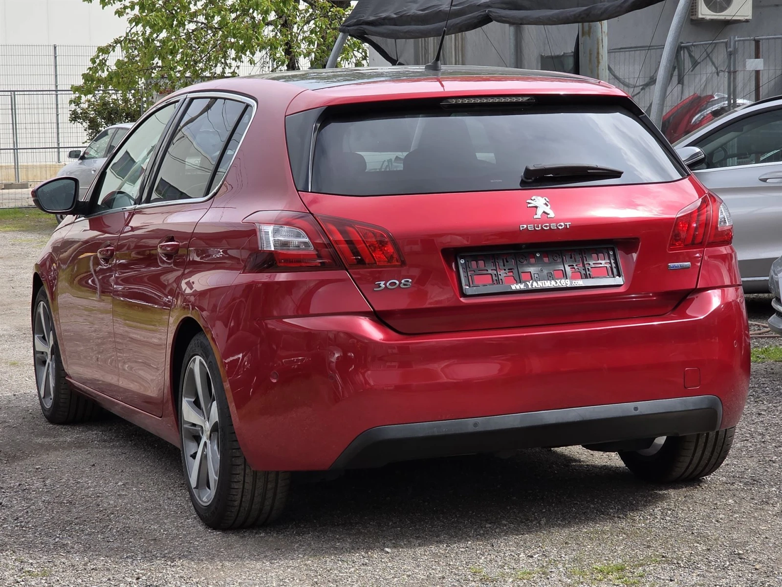 Peugeot 308 1.2 e-THP Feline - изображение 3