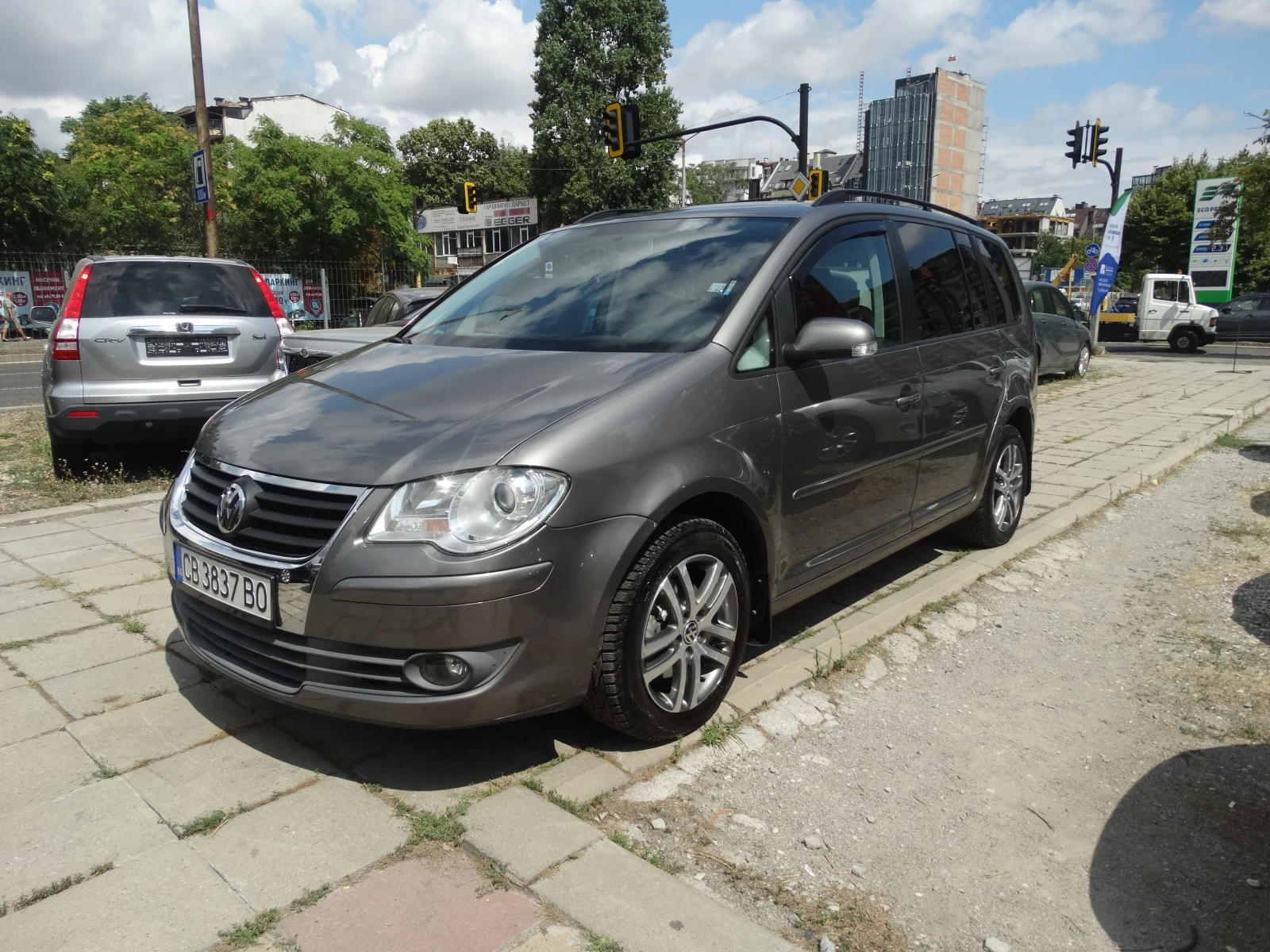 VW Touran  - изображение 2
