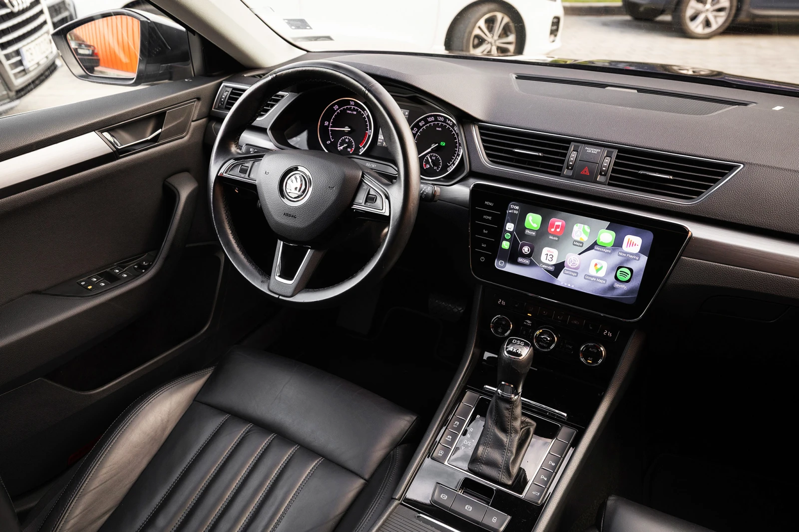Skoda Superb 2.0 TDI * 4x4* PANORAMA* Apple Carplay* DISTRONIC* | Mobile.bg   11