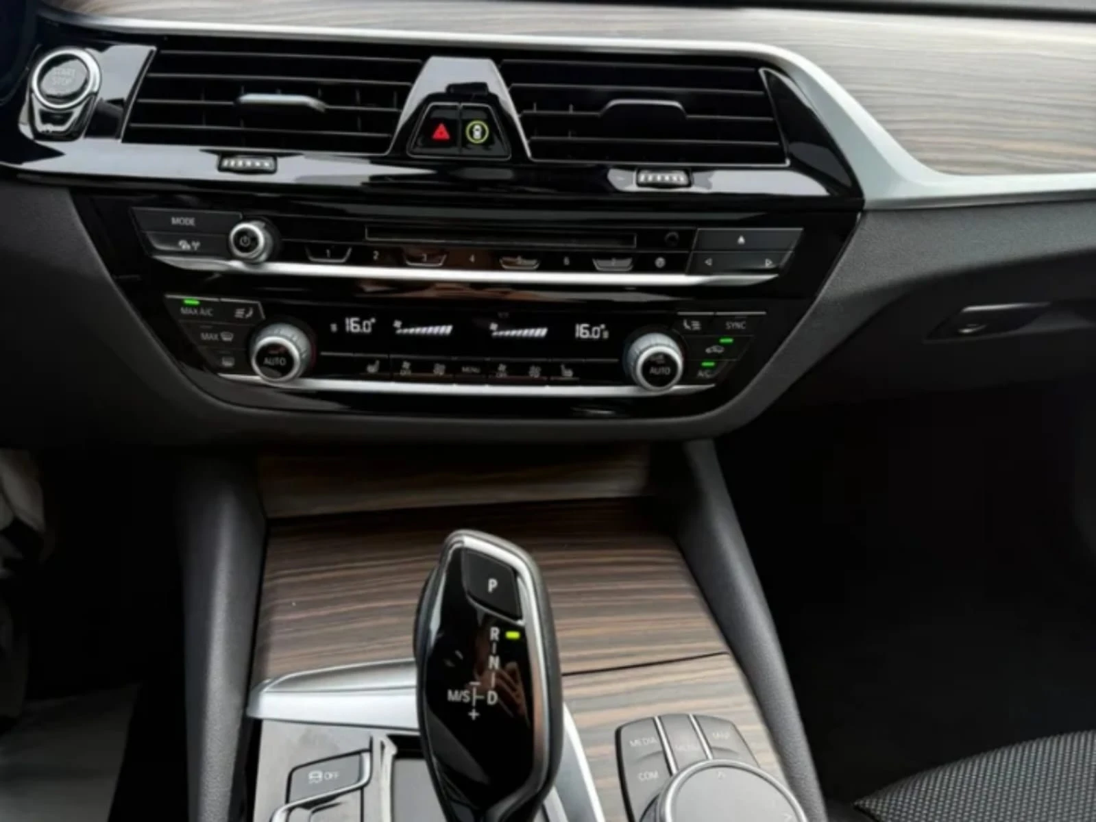 BMW 530 d xDrive A G30 | Mobile.bg   11