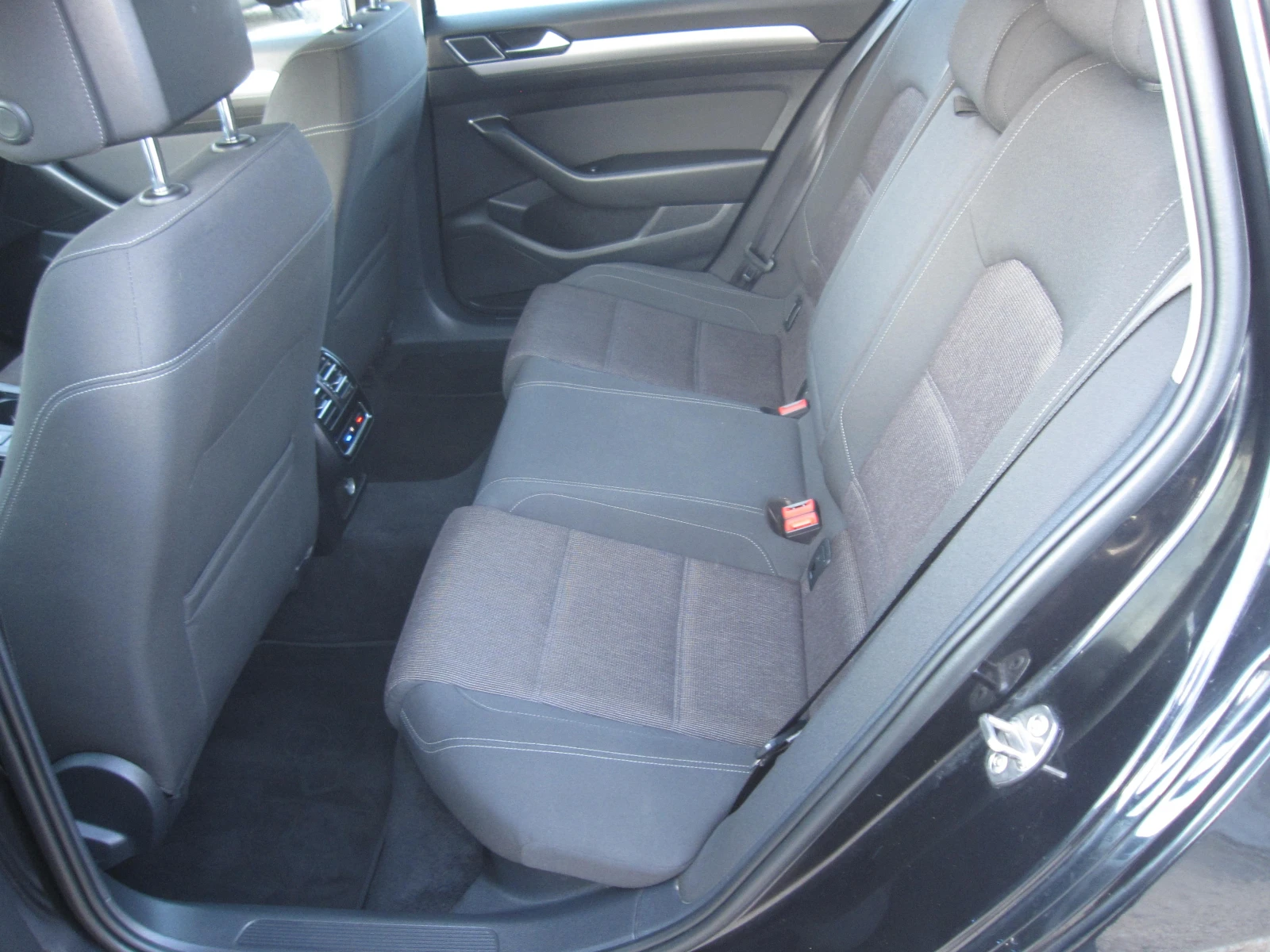 VW Passat ������� 1, 6-TDI, NAVI  | Mobile.bg � ����������� 11