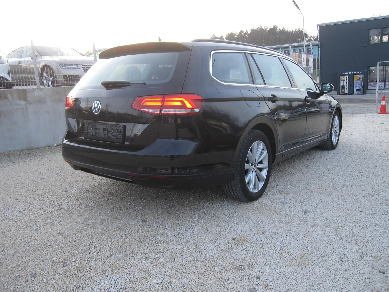 VW Passat ������� 1, 6-TDI, NAVI  | Mobile.bg � ����������� 4