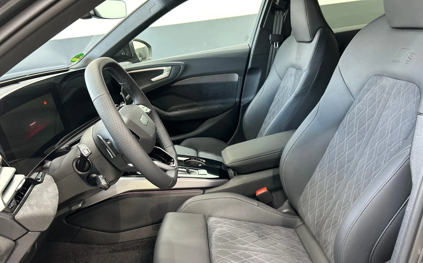 Audi A5 40 TDI/QUATTRO/NEW MODEL/S-LINE/360/MMI DISPLAY/ - изображение 6