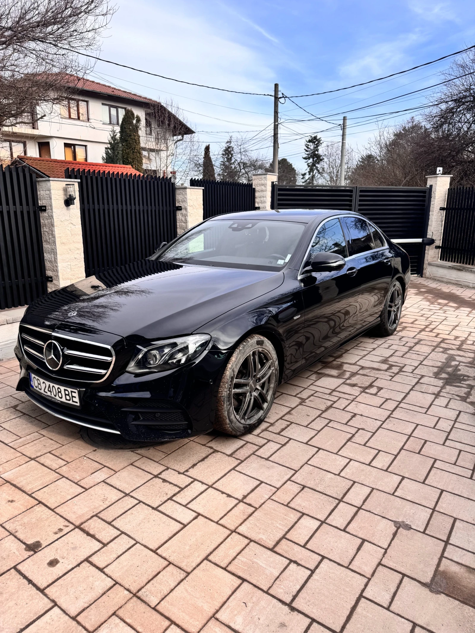 Mercedes-Benz E 300, снимка 2 - Автомобили и джипове - 53559677