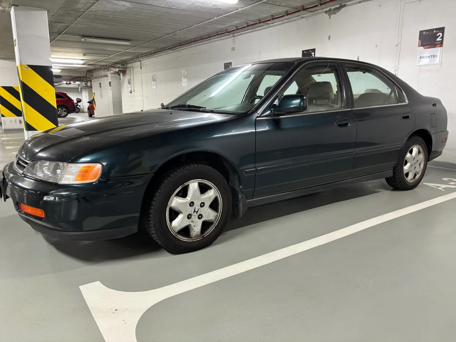 Honda Accord 2, 7 V6, Automatic  - изображение 2