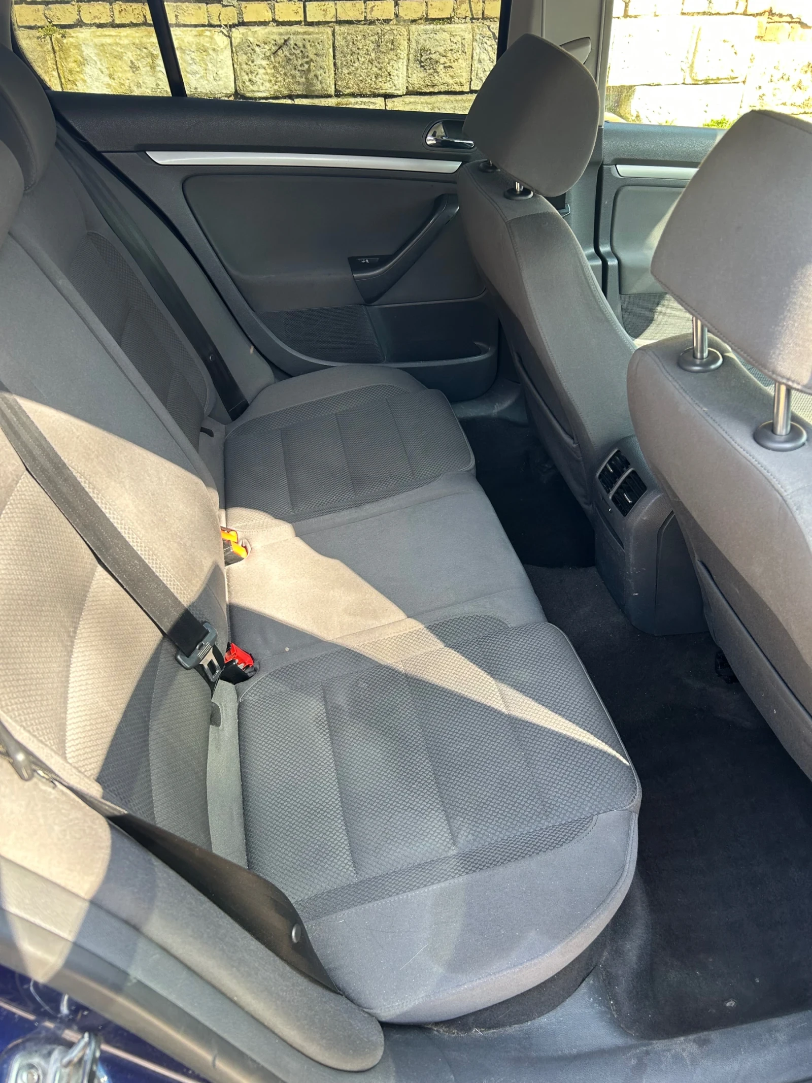 VW Golf 2.0TDI 4MOTION, снимка 6 - Автомобили и джипове - 53837644