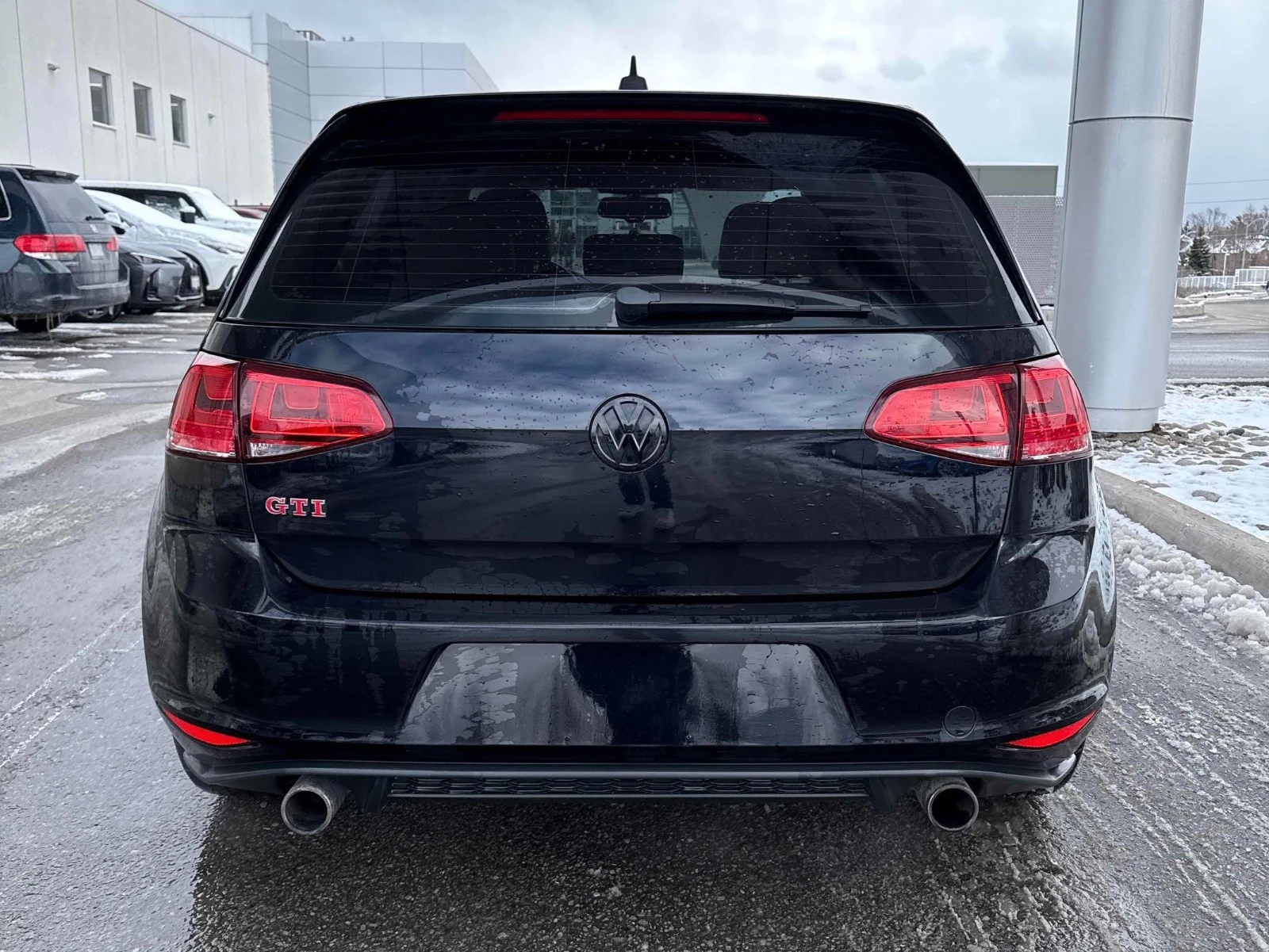 VW Golf GTI С РЕГИСТРАЦИЯ & АВТО КРЕДИТ, снимка 4 - Автомобили и джипове - 53885593