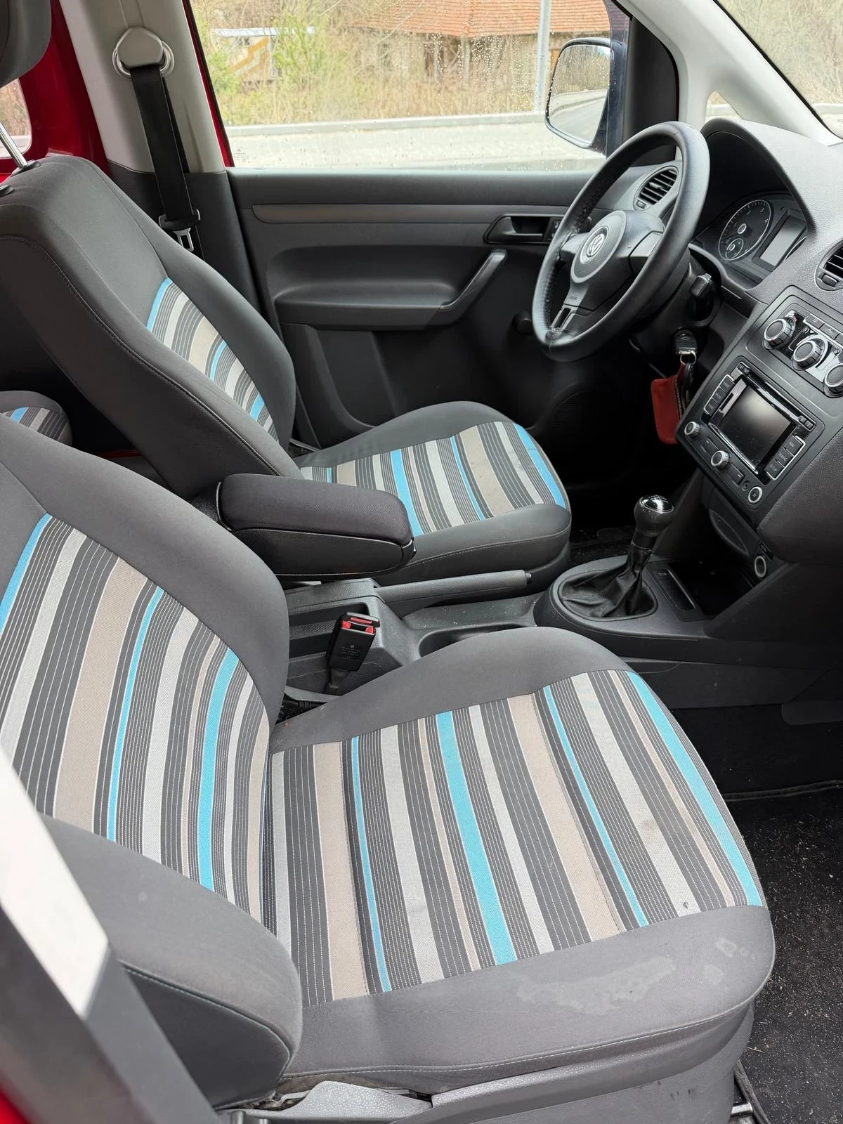 VW Caddy 1.6 TDI 102 к.с., снимка 9 - Автомобили и джипове - 54163979