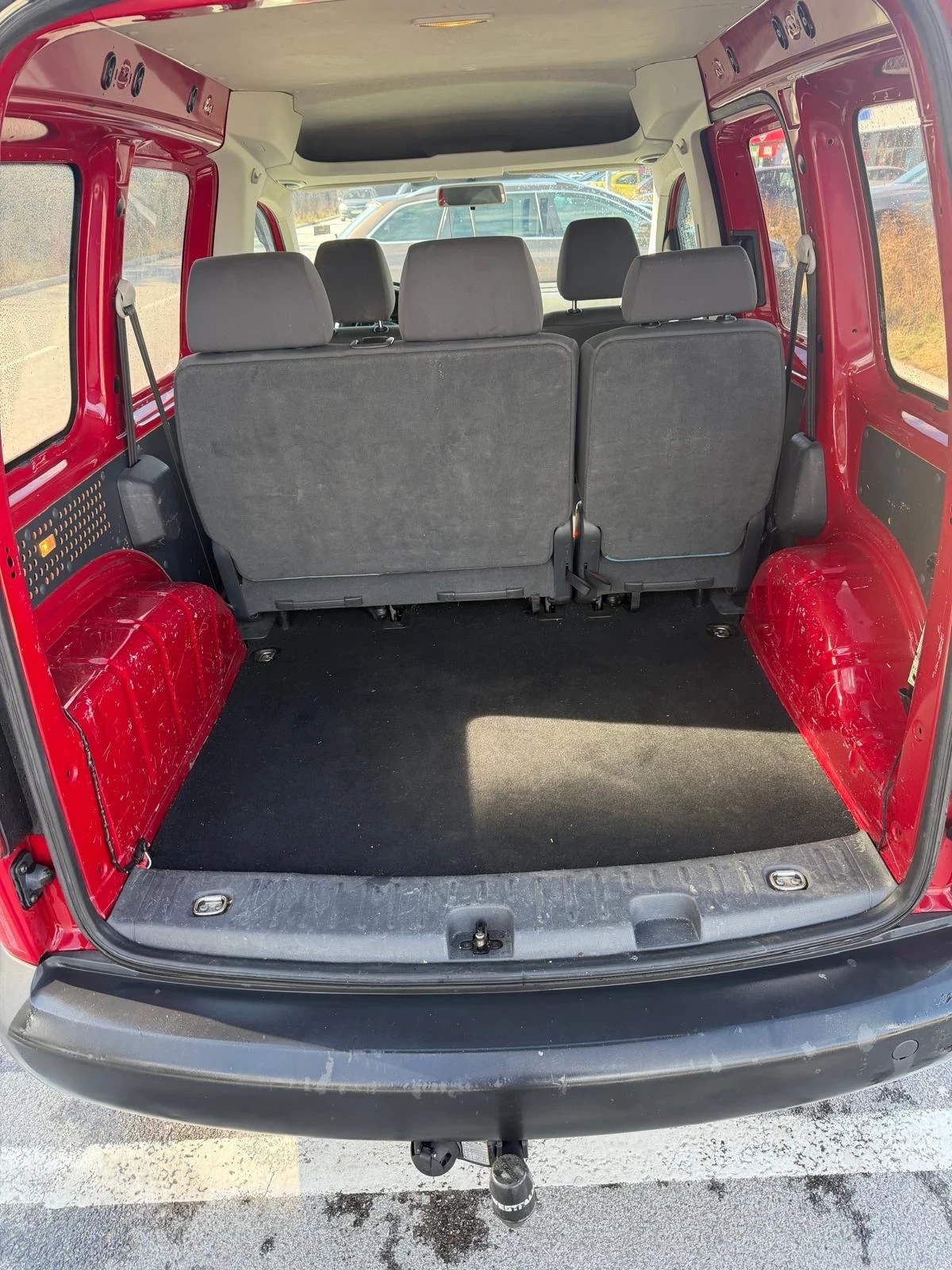 VW Caddy 1.6 TDI 102 к.с., снимка 7 - Автомобили и джипове - 54163979