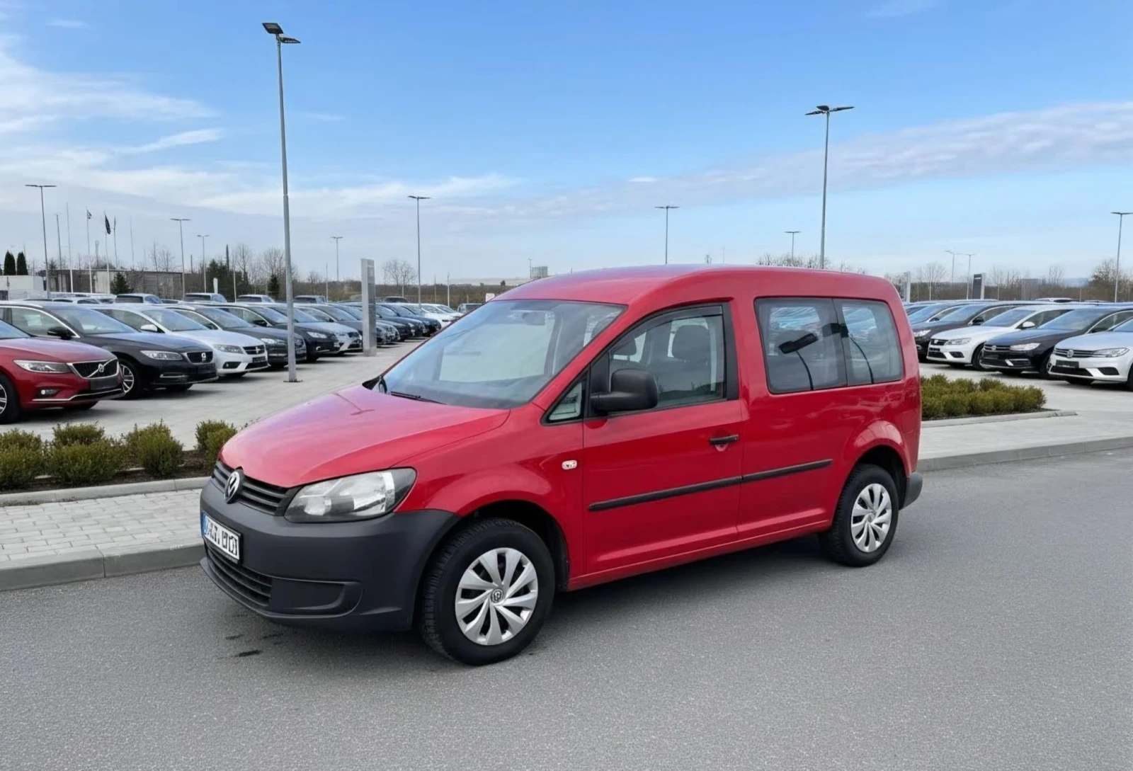 VW Caddy 1.6 TDI 102 к.с., снимка 2 - Автомобили и джипове - 54163979
