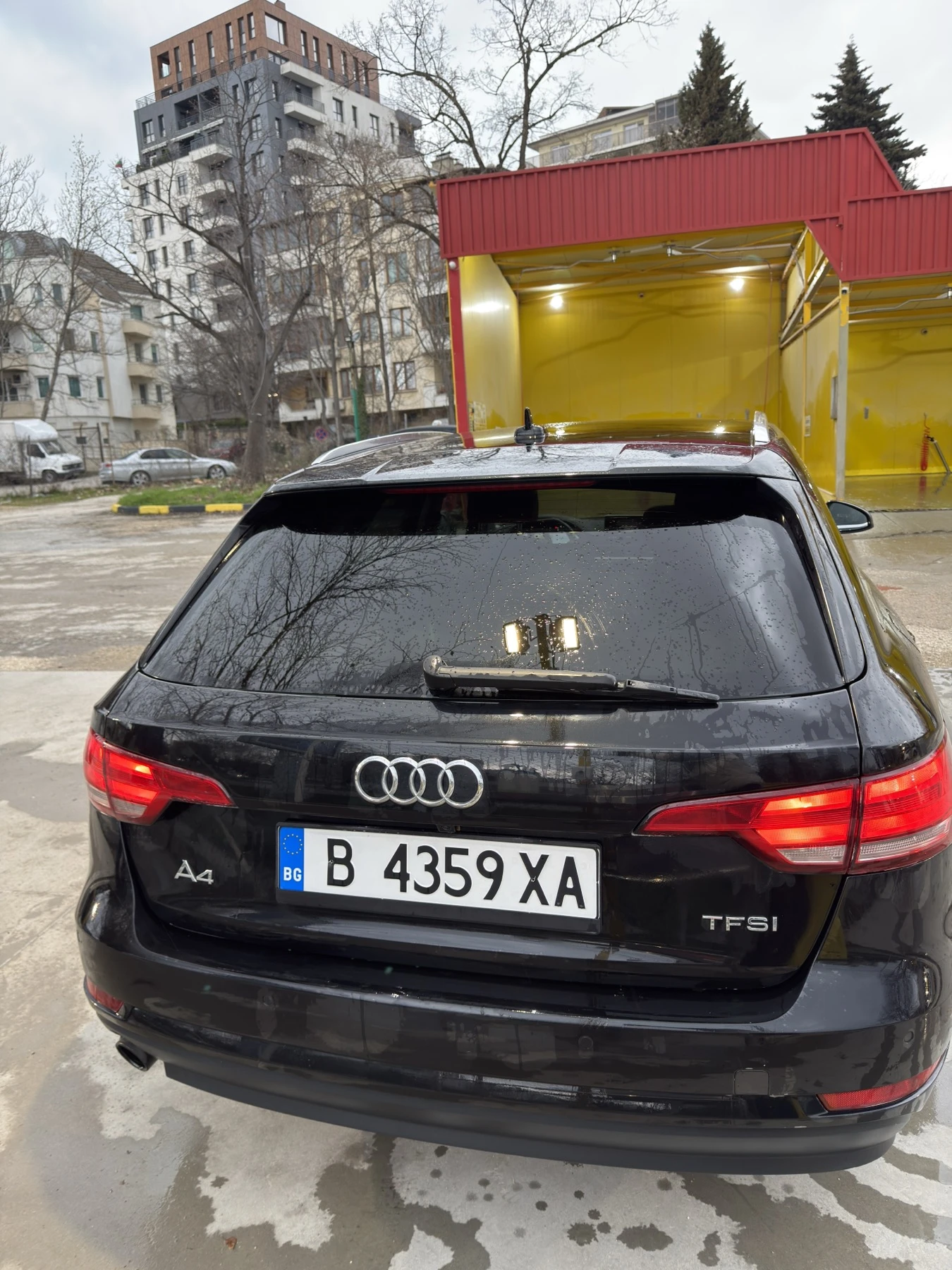 Audi A4 1.4 TFSI - МНОГО ЕКСТРИ, снимка 8 - Автомобили и джипове - 54392627