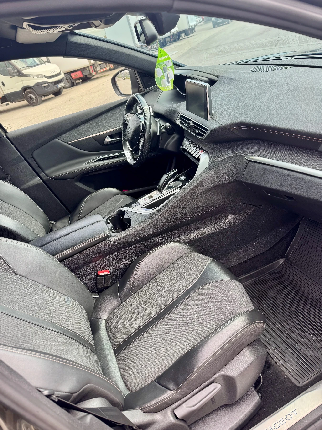 Peugeot 3008 GT-LINE/FULL LED, снимка 10 - Автомобили и джипове - 54623533