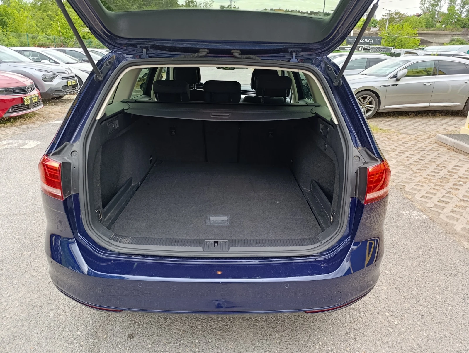 VW Passat 2.0TDI 150kc. Comfortline, снимка 13 - Автомобили и джипове - 54638277