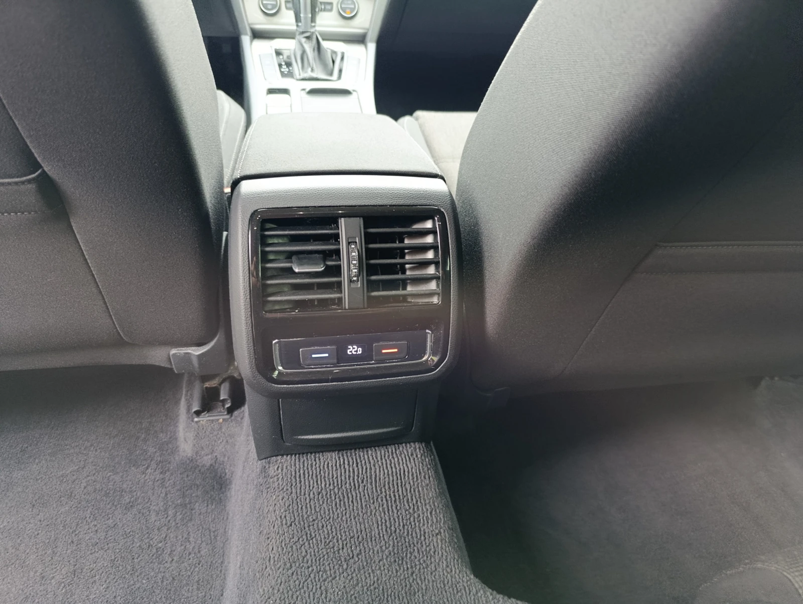 VW Passat 2.0TDI 150kc. Comfortline, снимка 8 - Автомобили и джипове - 54638277