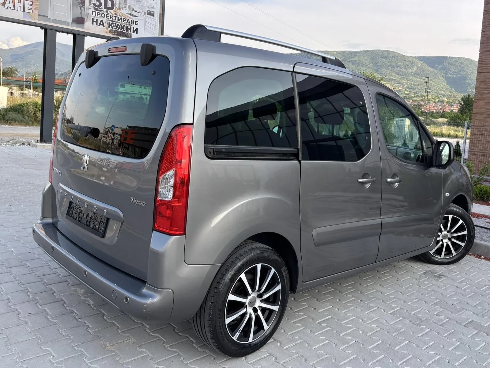 Peugeot Partner 1.6Hdi/109кс/Климатроник/Панорама/Tepe/, снимка 3 - Автомобили и джипове - 54877790