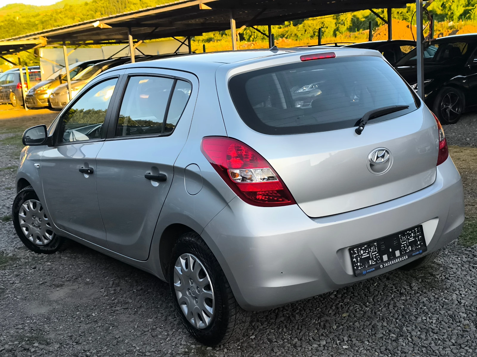 Hyundai I20 FACE LIFT-1.2i-78кс(4-цилиндъра)-КЛИМАТИК-EURO 5-, снимка 5 - Автомобили и джипове - 55177162