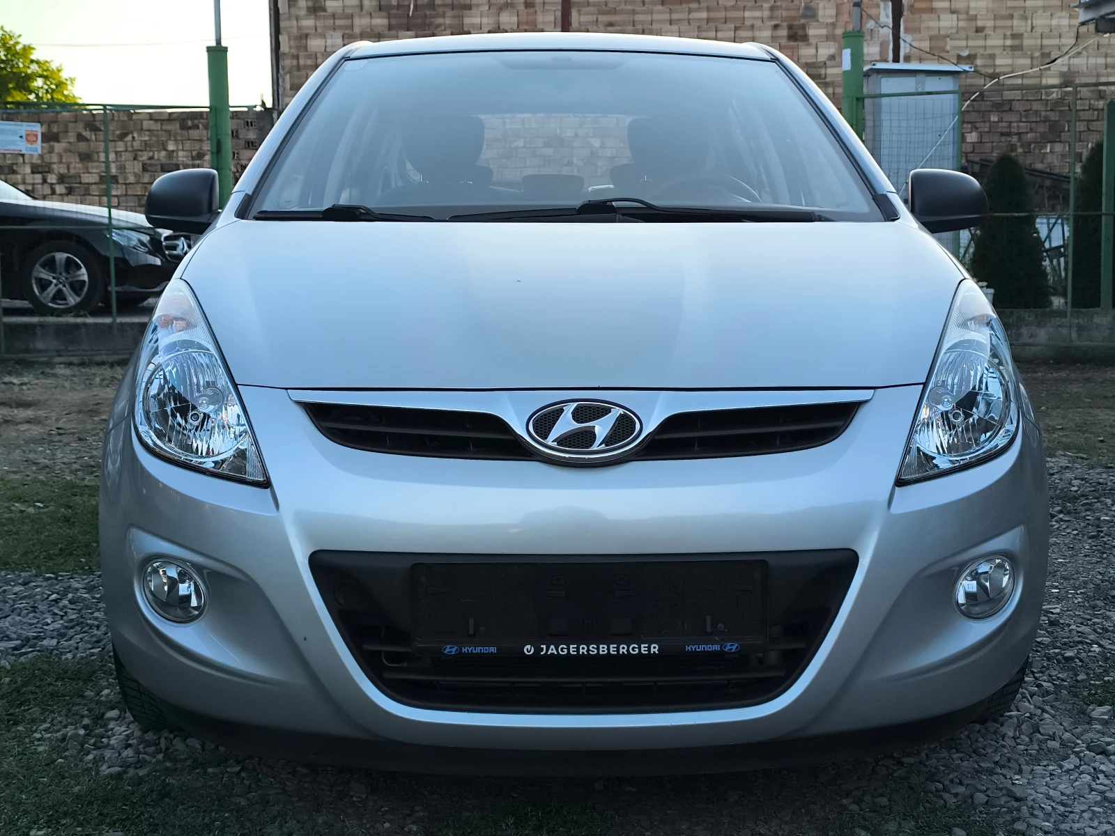 Hyundai I20 FACE LIFT-1.2i-78кс(4-цилиндъра)-КЛИМАТИК-EURO 5-, снимка 8 - Автомобили и джипове - 55177162