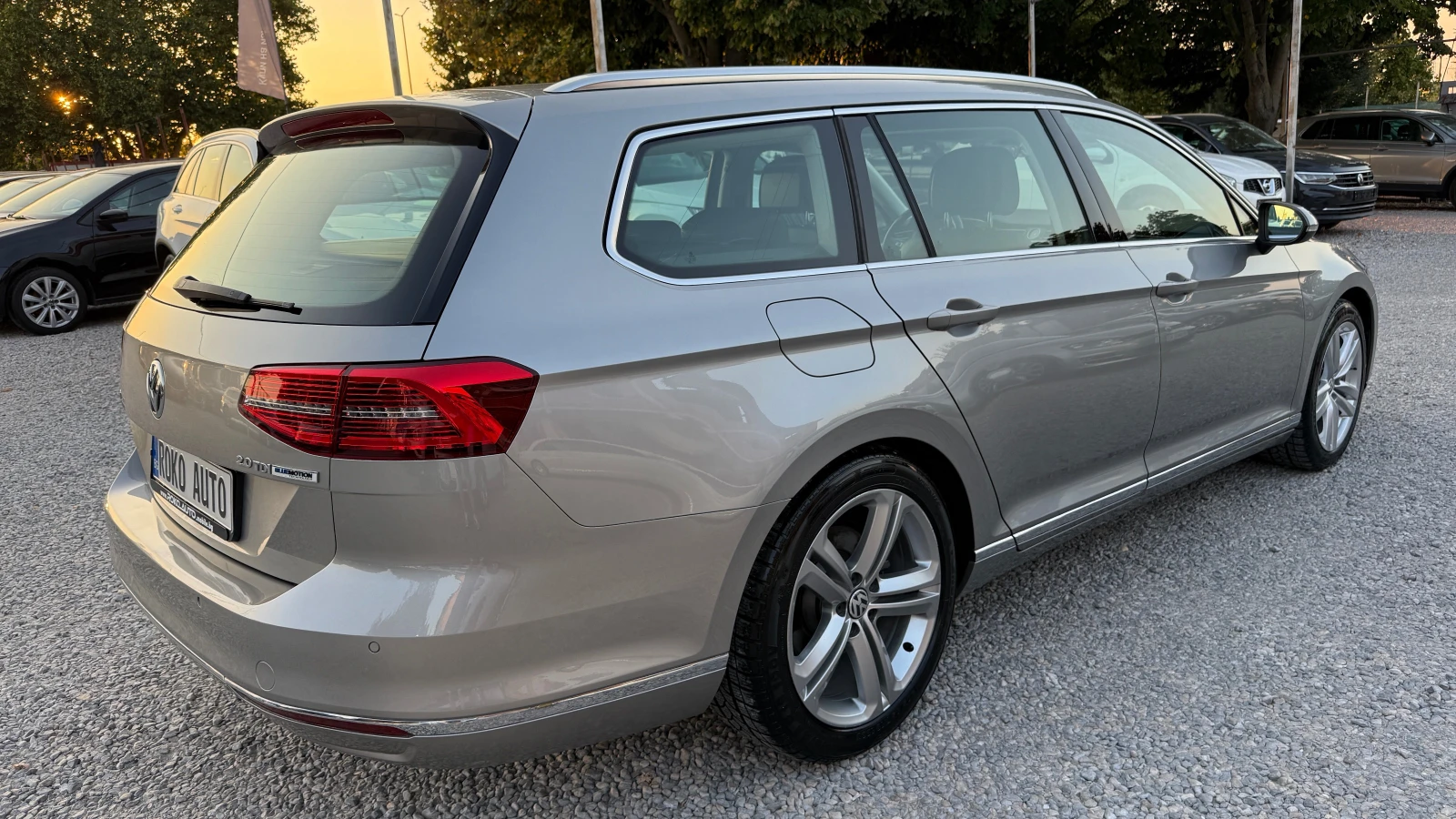 VW Passat 2.0TDI/АВТОМАТ-F1/КОЖА С ПОДГРЕВ/СЕРВИЗНА ИСТОРИЯ/, снимка 6 - Автомобили и джипове - 55503847