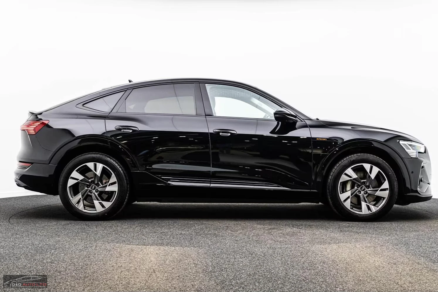 Audi E-Tron 50/313HP/SPORTBACK/2xS-LINE/PANO/360/HUD/ACC/790z, снимка 6 - Автомобили и джипове - 55704754