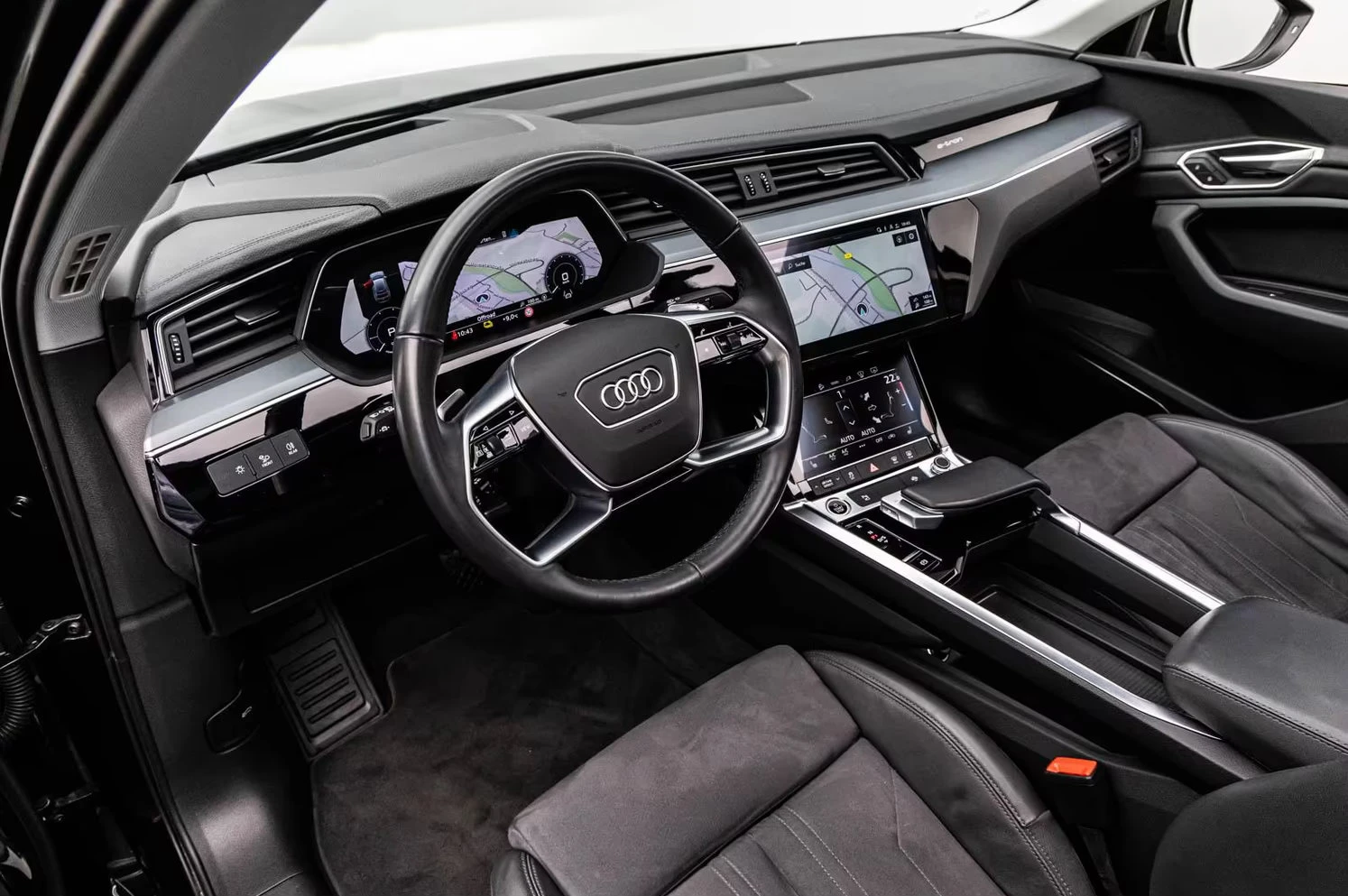 Audi E-Tron 50/313HP/SPORTBACK/2xS-LINE/PANO/360/HUD/ACC/790z, снимка 11 - Автомобили и джипове - 55704754