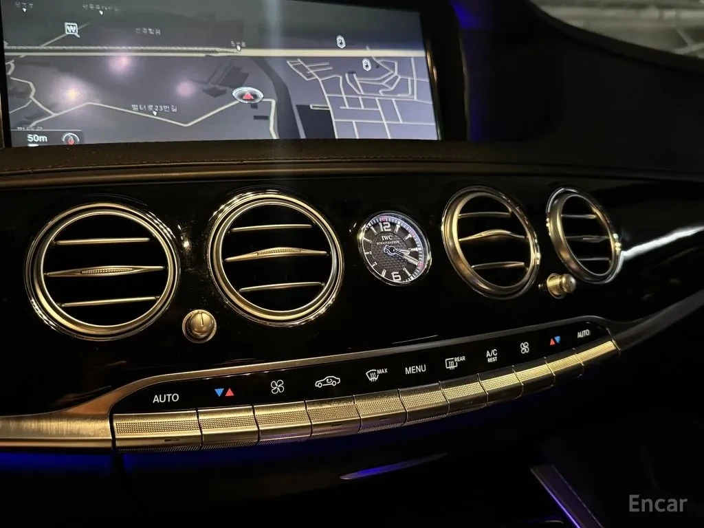 Mercedes-Benz Maybach S500 4MATIC /ОБДУХВАНЕ/ПАНОРАМА/ДИСТРОНИК/360, снимка 16 - Автомобили и джипове - 55823344