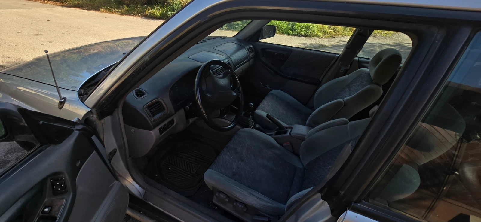 Subaru Forester 2.0 без/газ, снимка 8 - Автомобили и джипове - 56065711