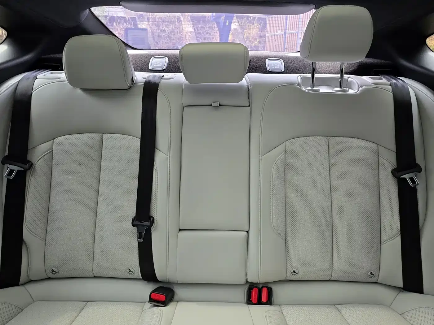 Xpeng P7 P7i 702 Max Wing Edition* КРАЙНА ЦЕНА, снимка 12 - Автомобили и джипове - 56663736