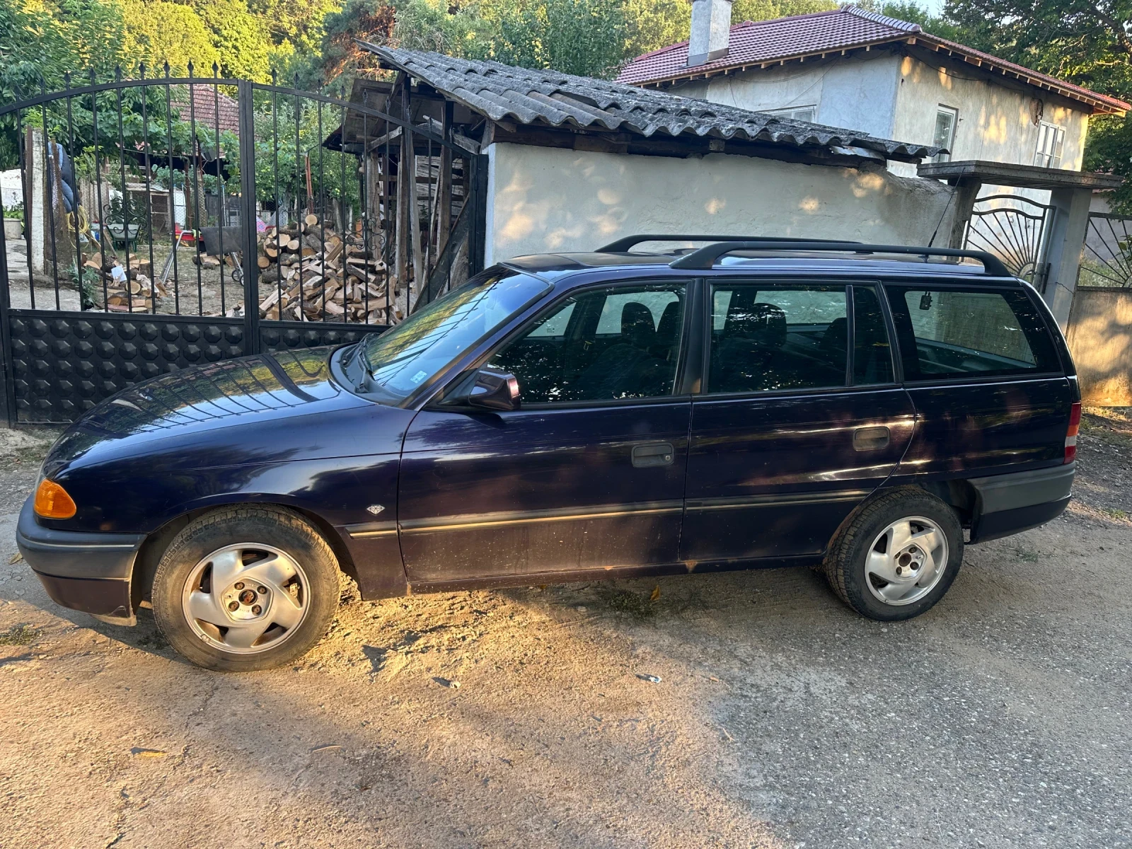Opel Astra, снимка 2 - Автомобили и джипове - 56686914