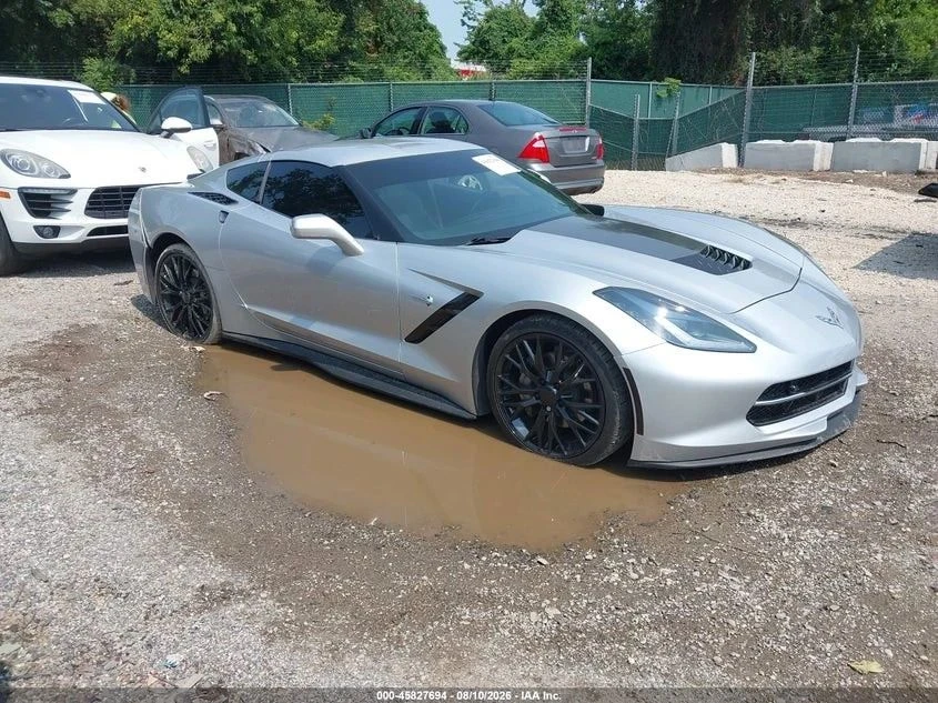 Chevrolet Corvette, снимка 3 - Автомобили и джипове - 56723339